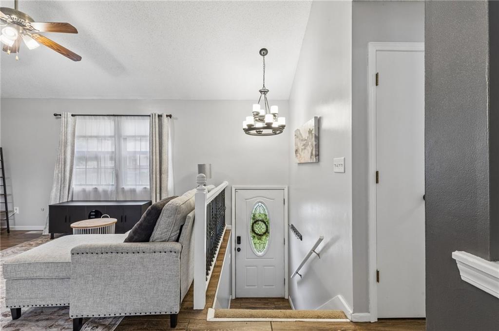 Photo 3 of 112 E Frank Street