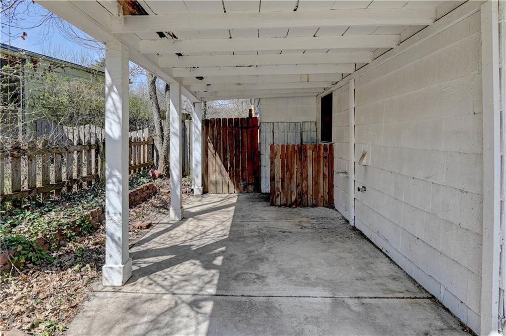 Photo 4 of 5300 Sycamore Drive