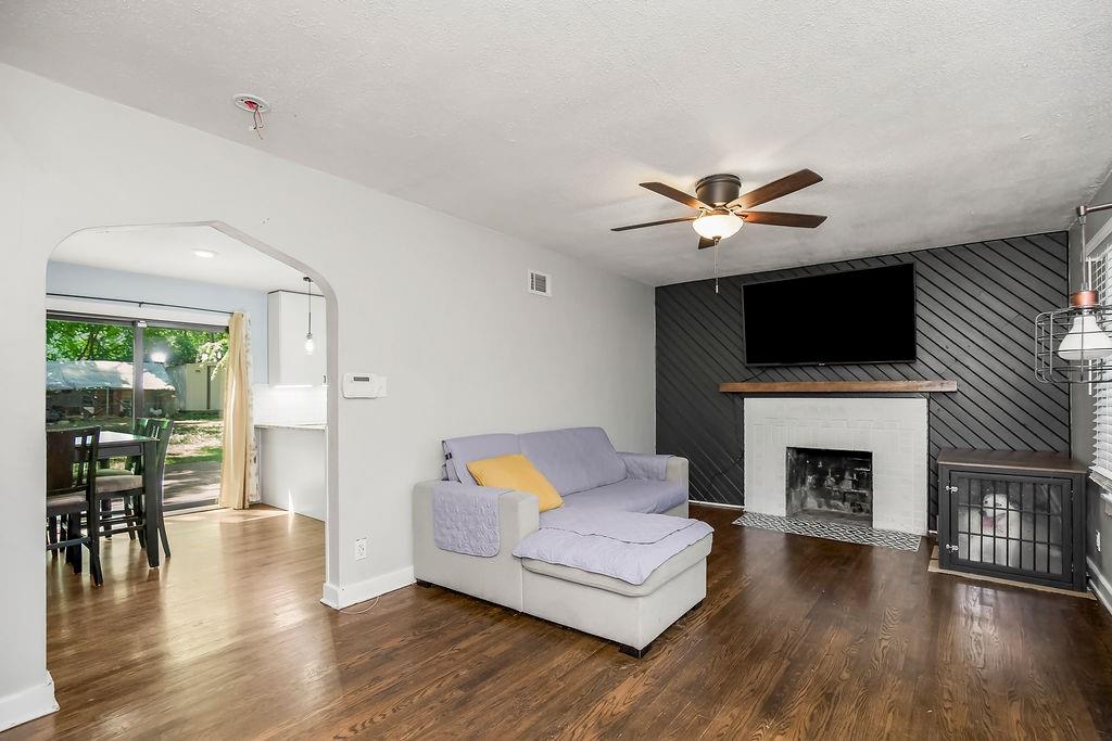 Photo 3 of 5228 Nieman Road