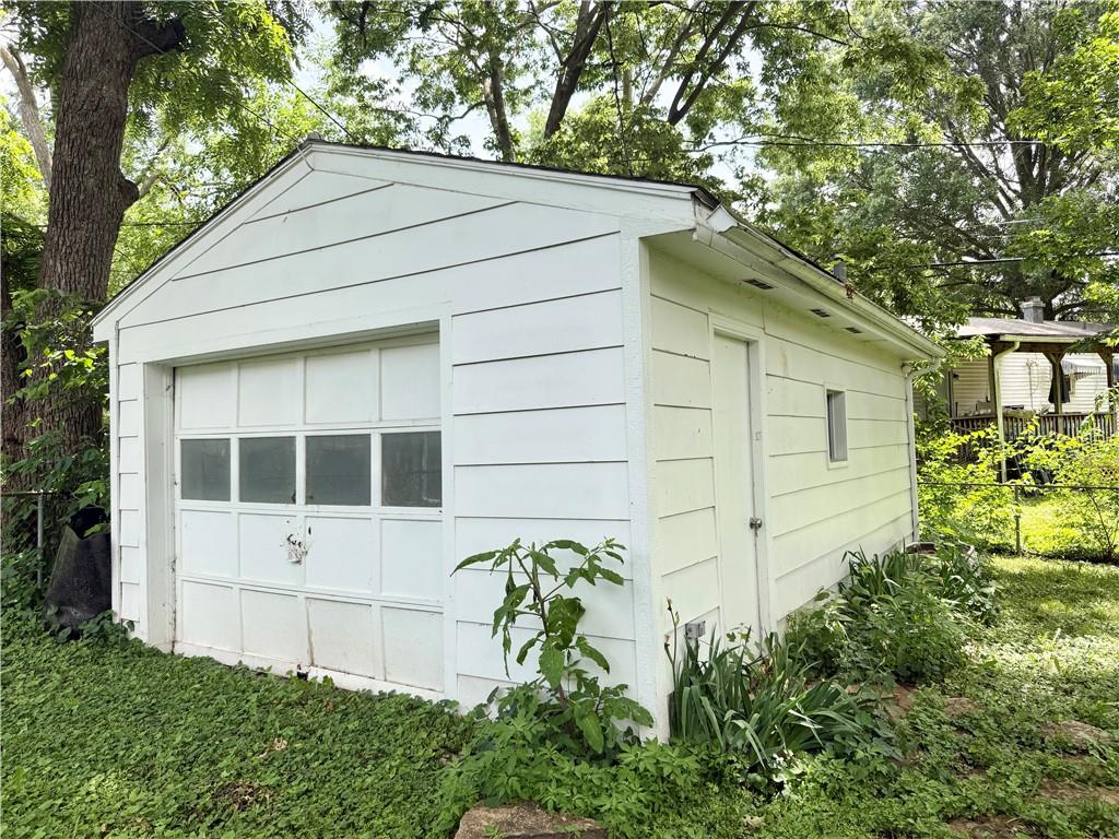 Photo 6 of 4621 NE 42nd Street