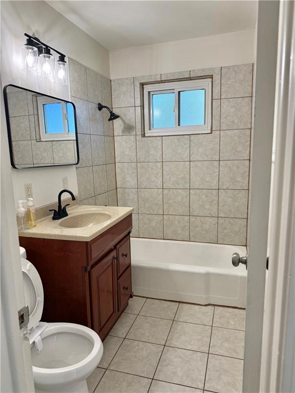 Photo 7 of 4621 NE 42nd Street