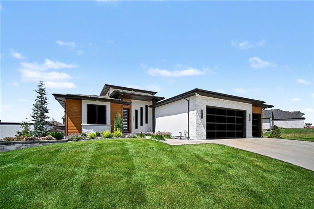 Photo 3 of 2131 NW Palisades Drive