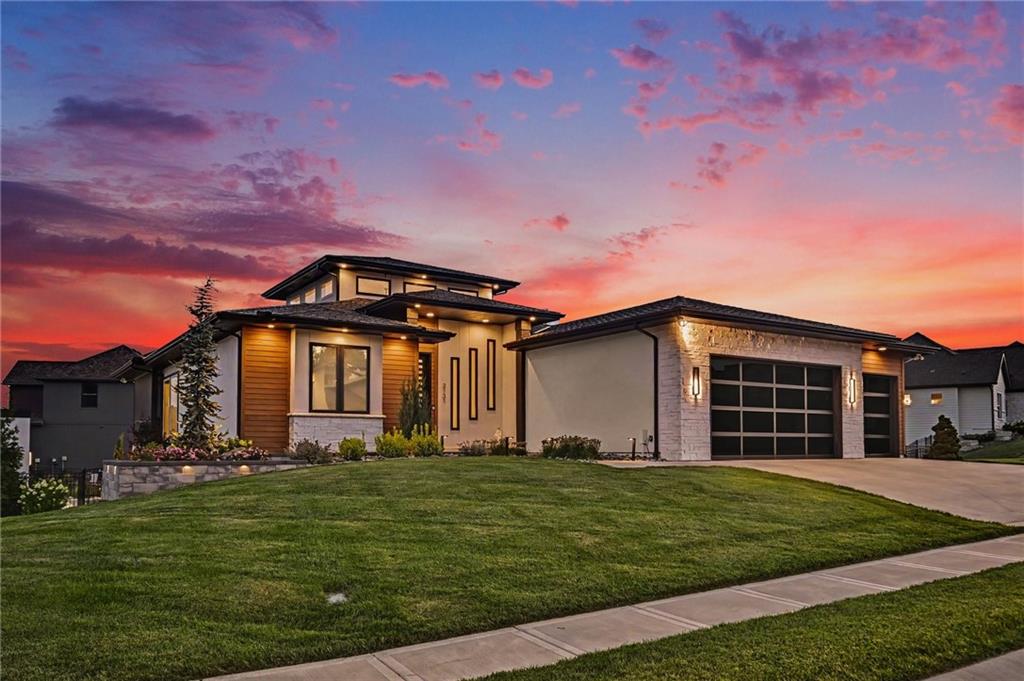 Photo 5 of 2131 NW Palisades Drive