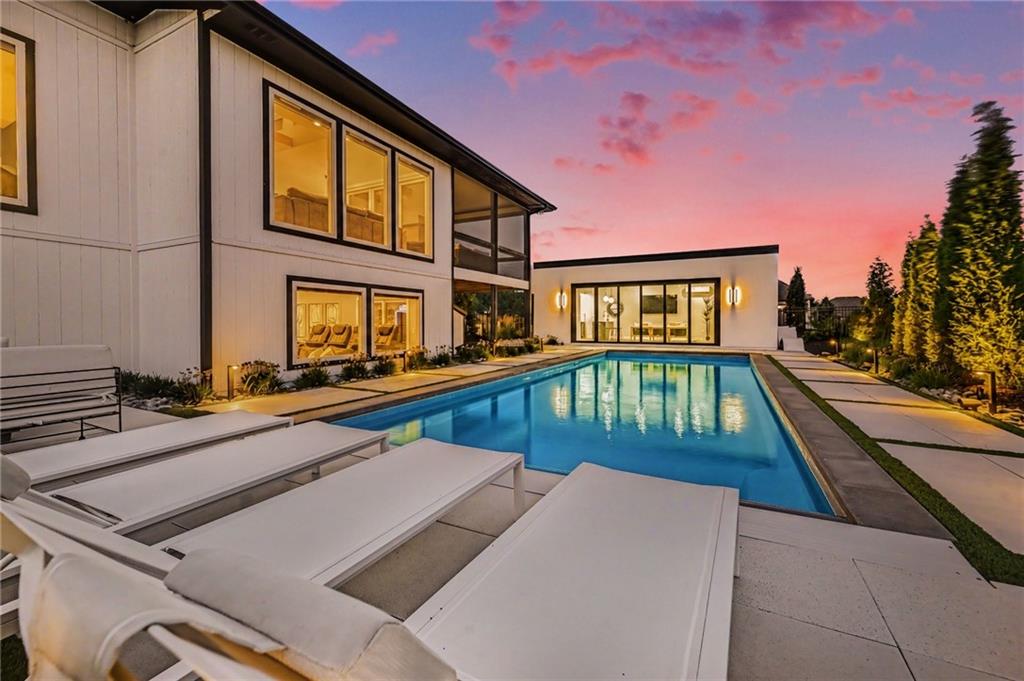 Photo 6 of 2131 NW Palisades Drive