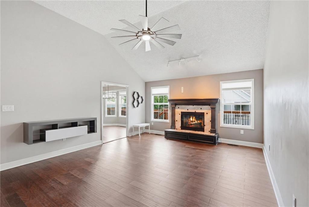 Photo 5 of 1832 Stonewood Drive