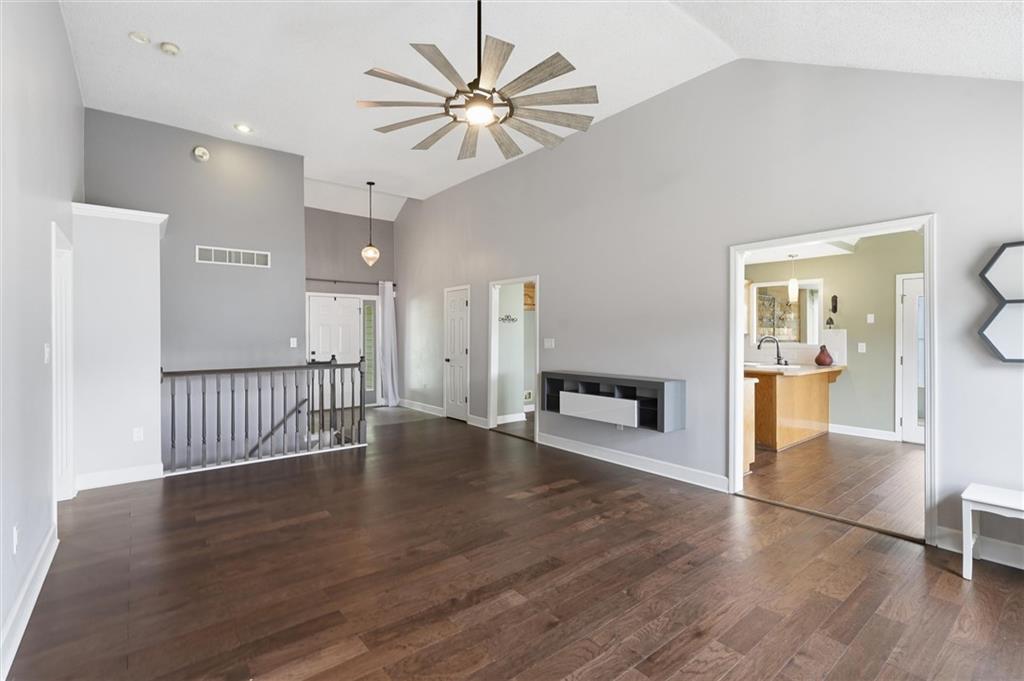 Photo 7 of 1832 Stonewood Drive