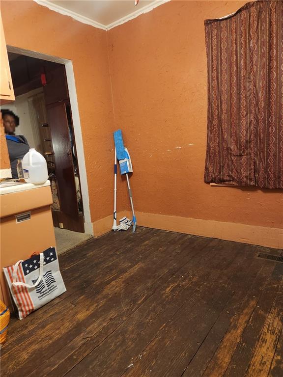 Photo 4 of 3833 Ruby Avenue