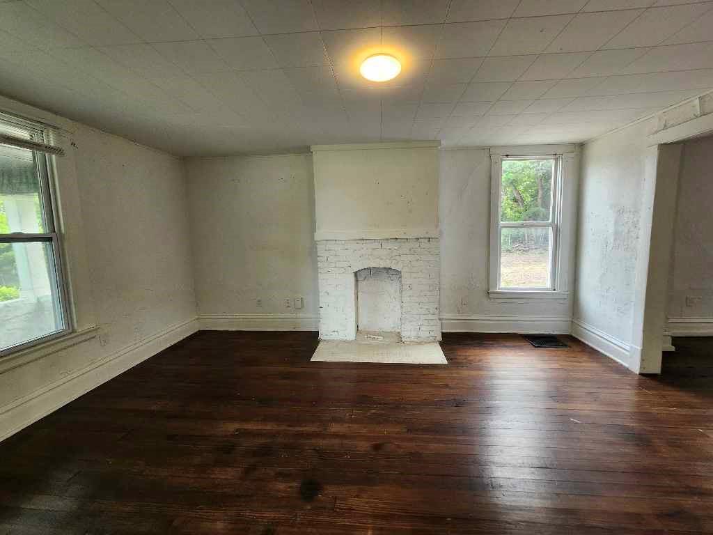 Photo 3 of 2920 Garfield Avenue