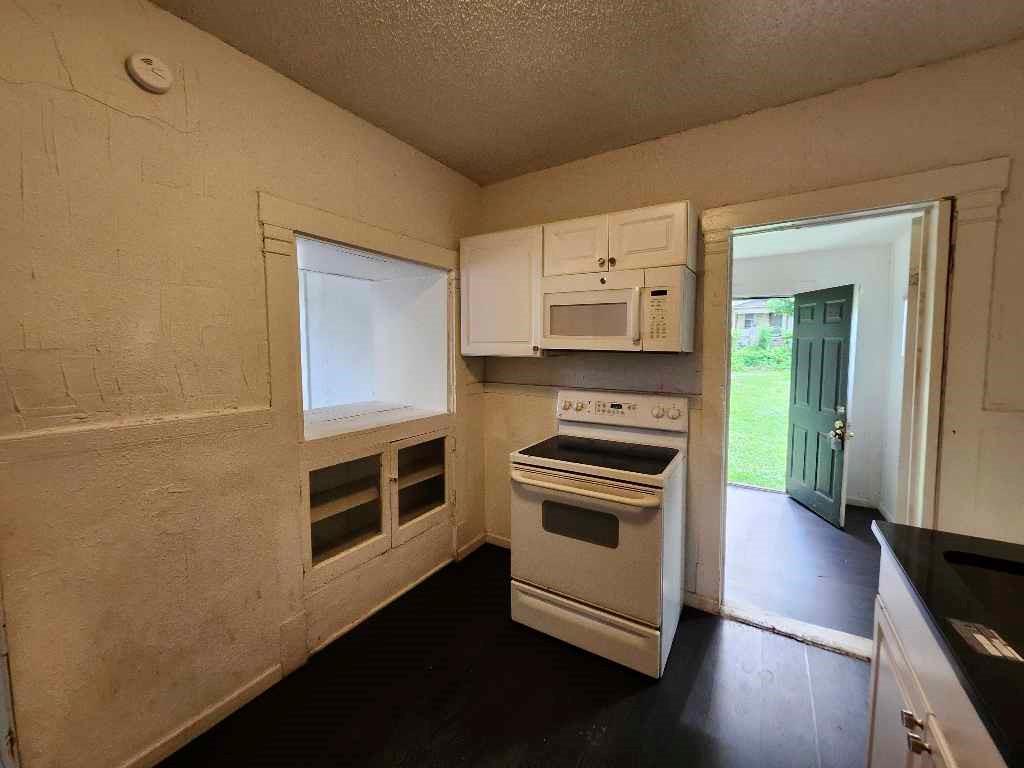 Photo 7 of 2920 Garfield Avenue