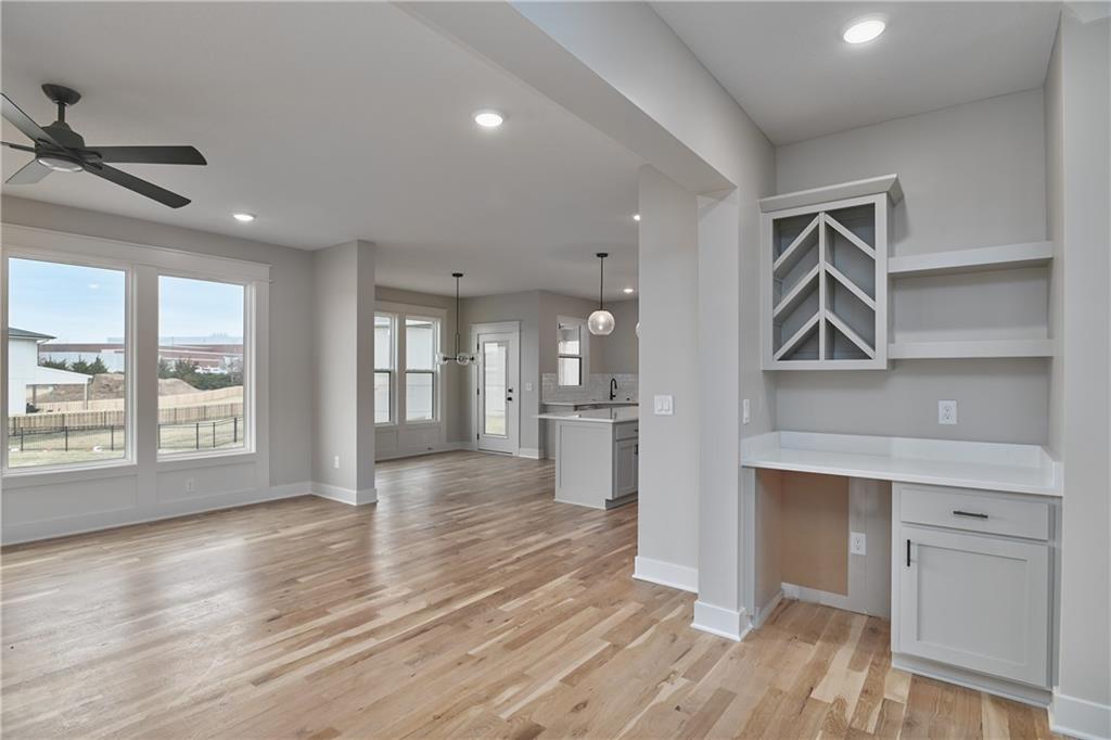 Photo 7 of 6009 Arapahoe Street