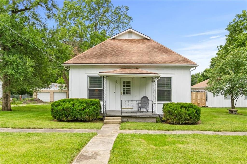 Photo of 340 W 3rd Street