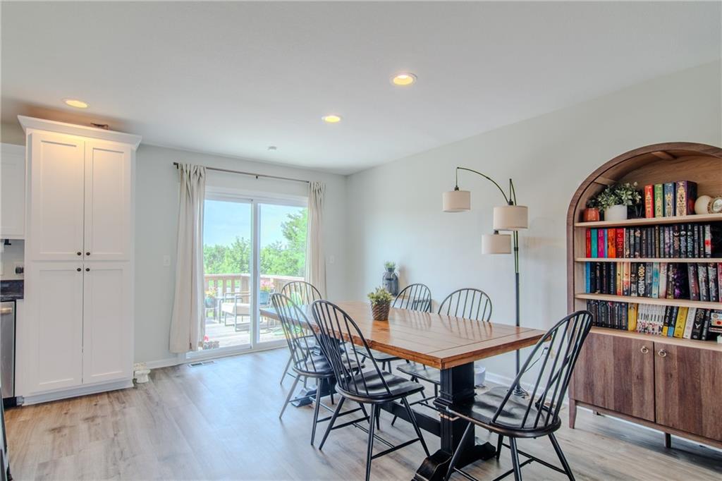 Photo 5 of 1601 W 6th Street Terrace