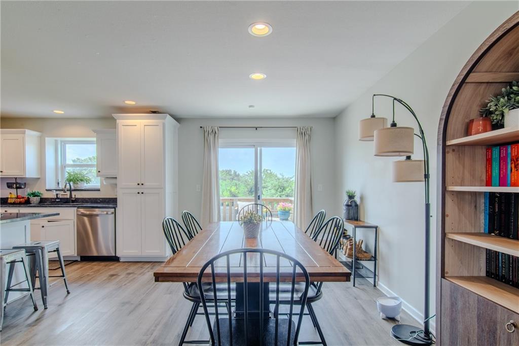 Photo 6 of 1601 W 6th Street Terrace