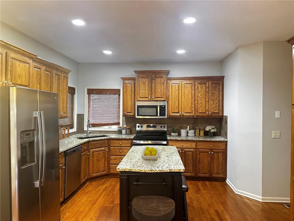 Photo 6 of 725 N Alder Street