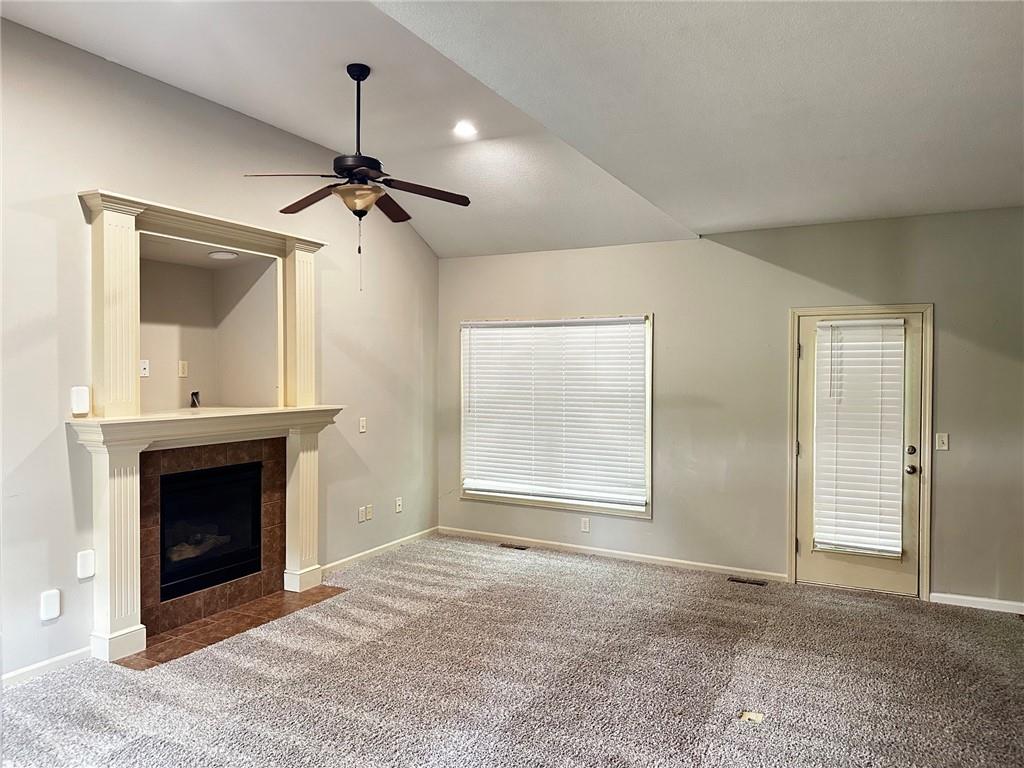 Photo 7 of 725 N Alder Street