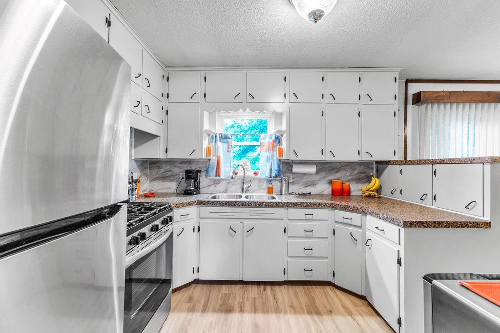 Photo 6 of 5702 S 18th Street