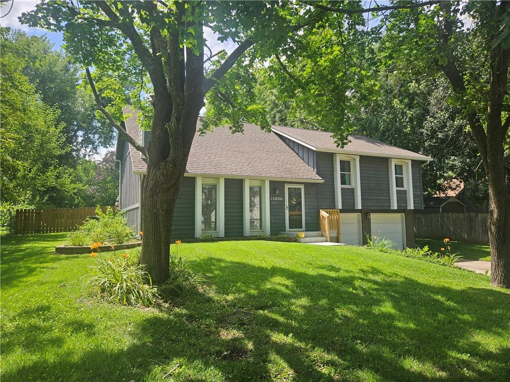 Photo 2 of 12806 S Seminole Drive