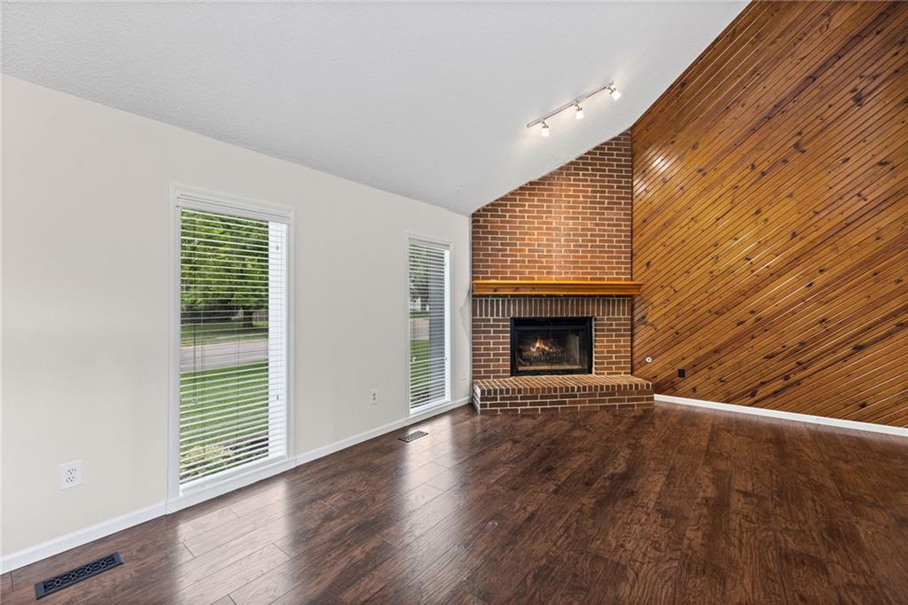 Photo 7 of 12806 S Seminole Drive