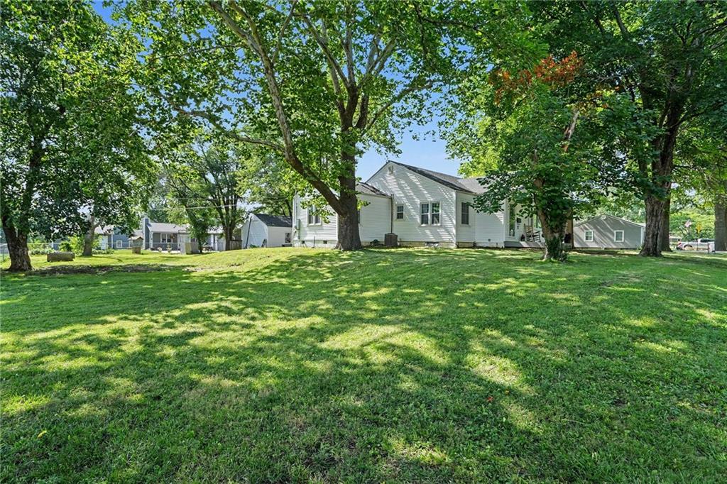 Photo 5 of 909 Pawnee Drive