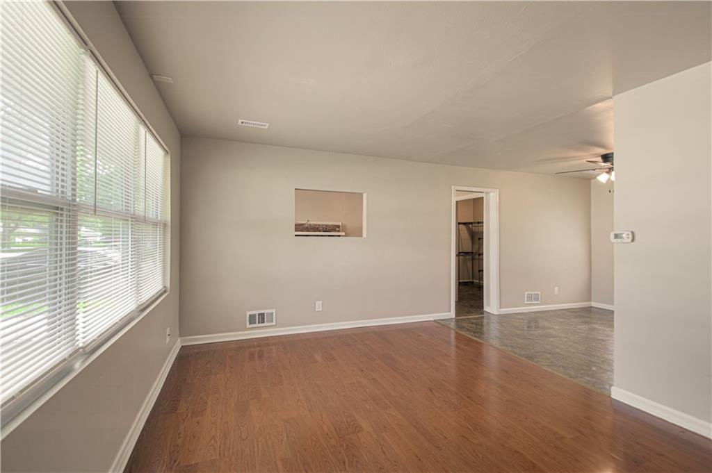Photo 3 of 7317 E 109th Street