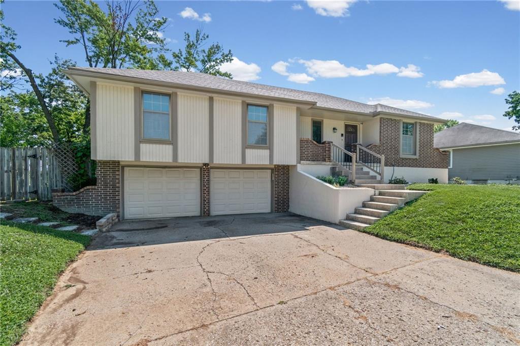 Photo 2 of 1008 SW 23rd Street