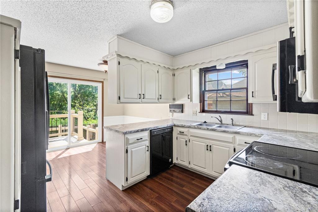 Photo 7 of 1008 SW 23rd Street