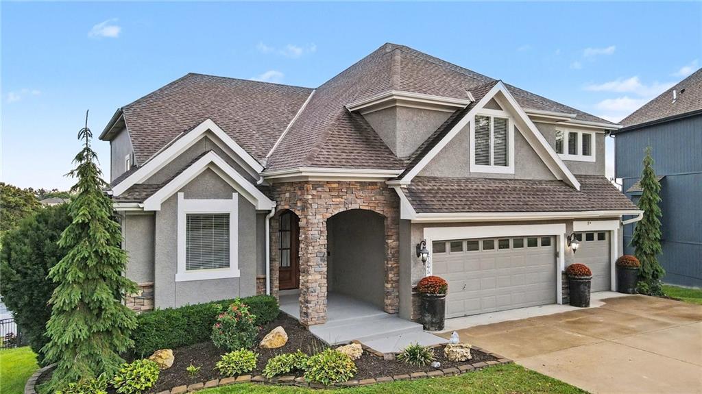 Photo 4 of 17595 N Alder Court
