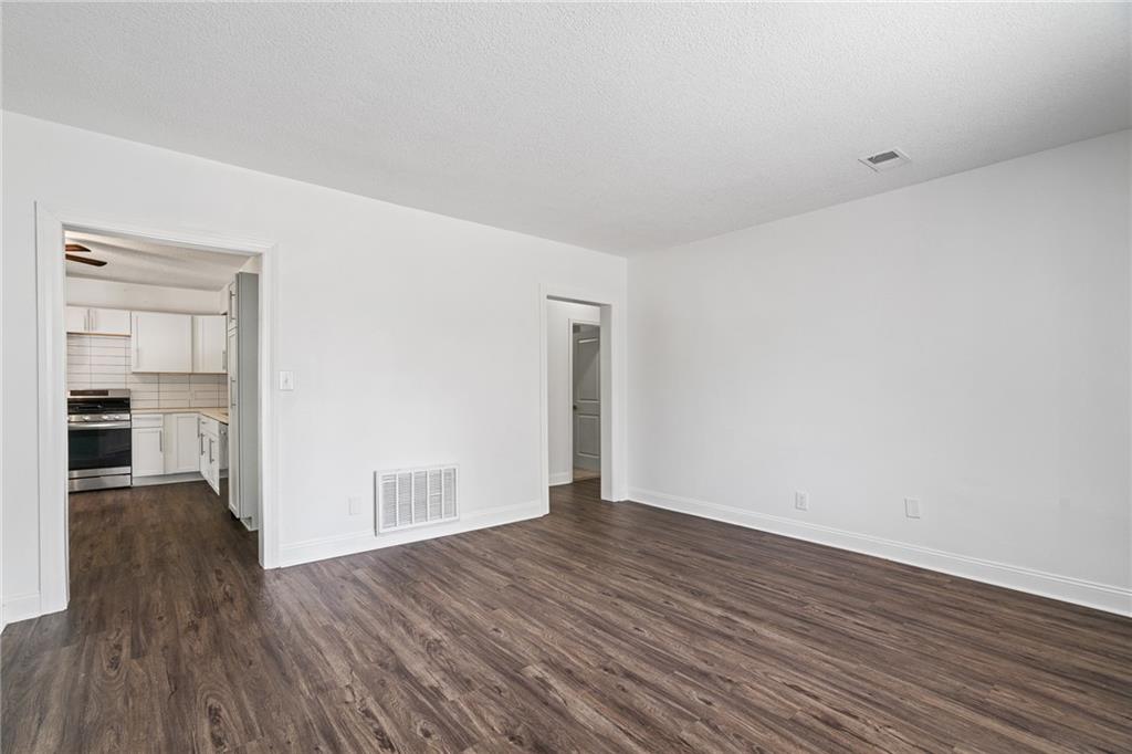 Photo 5 of 1533 S 29th Street