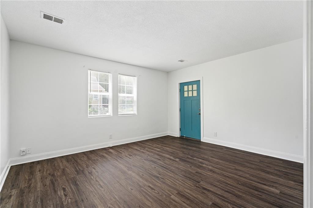 Photo 6 of 1533 S 29th Street