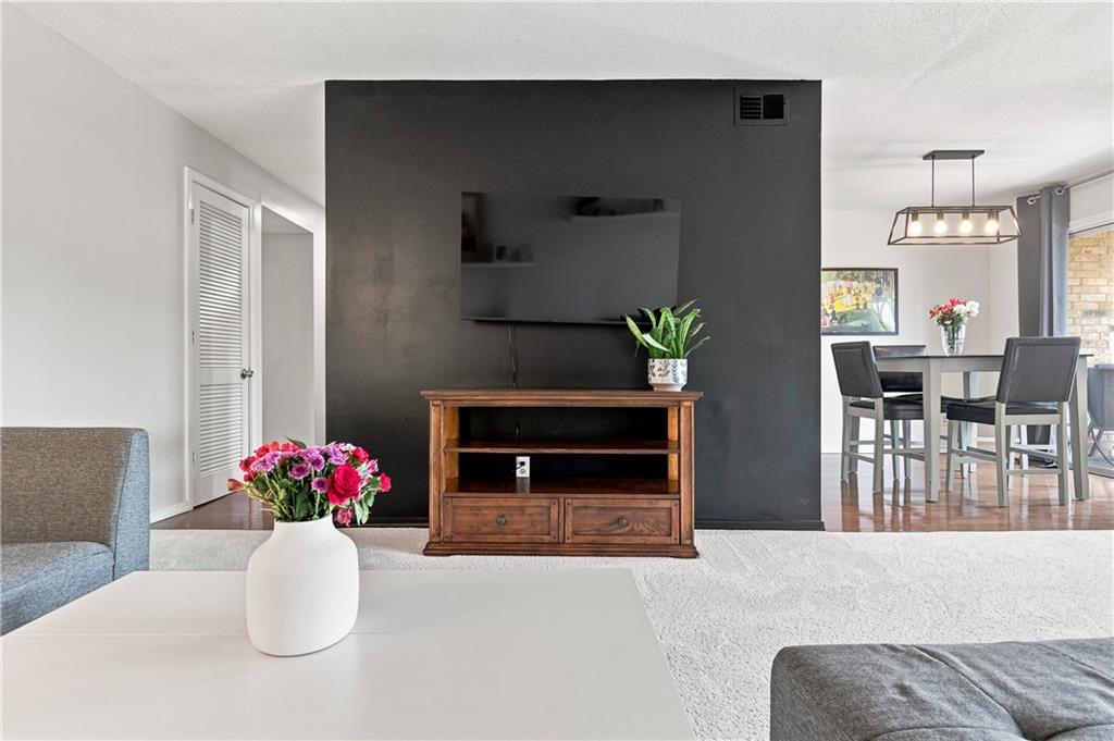 Photo 3 of 5004 Grand Avenue #E