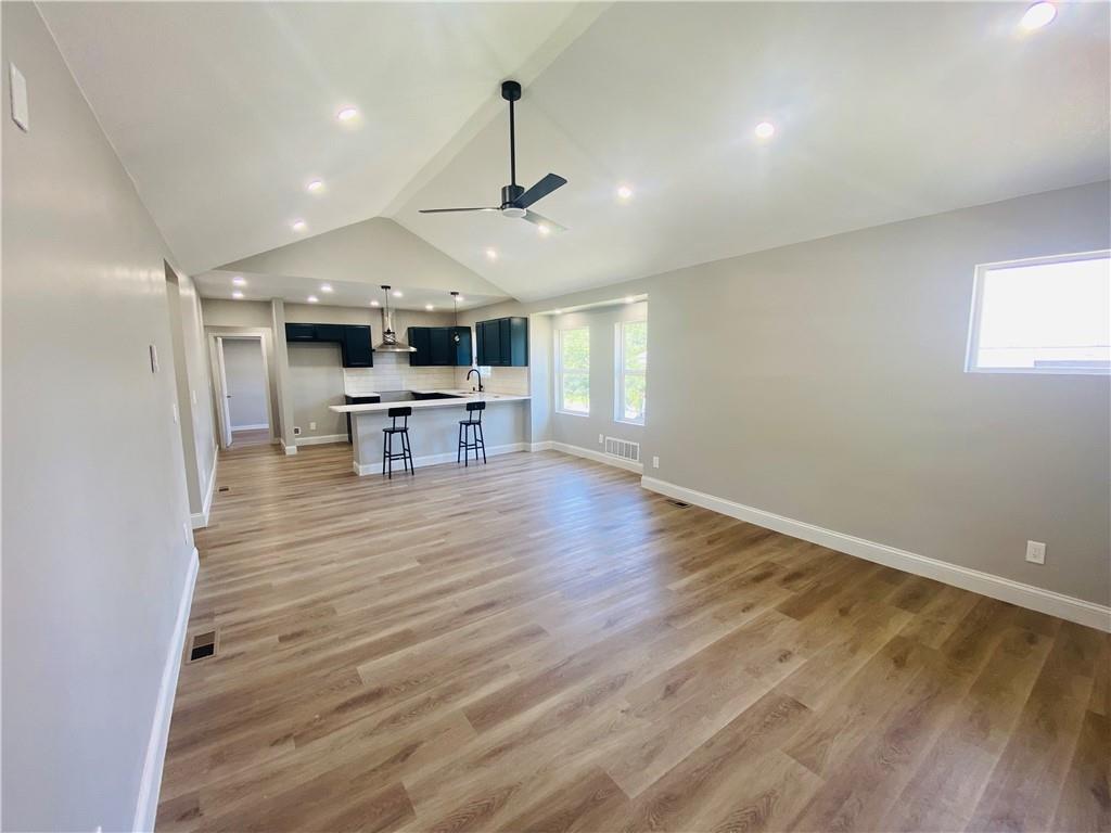 Photo 3 of 3208 Rowland Avenue