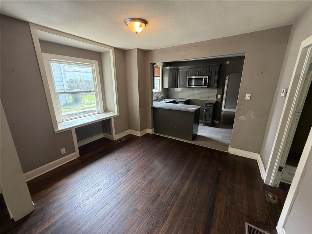 Photo 7 of 206 S Hardy Avenue