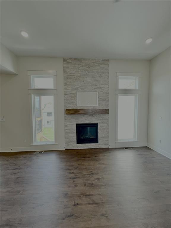 Photo 3 of 2144 Deerfield Terrace