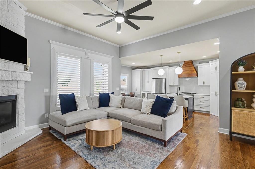 Photo 4 of 5724 N Kirkwood Avenue