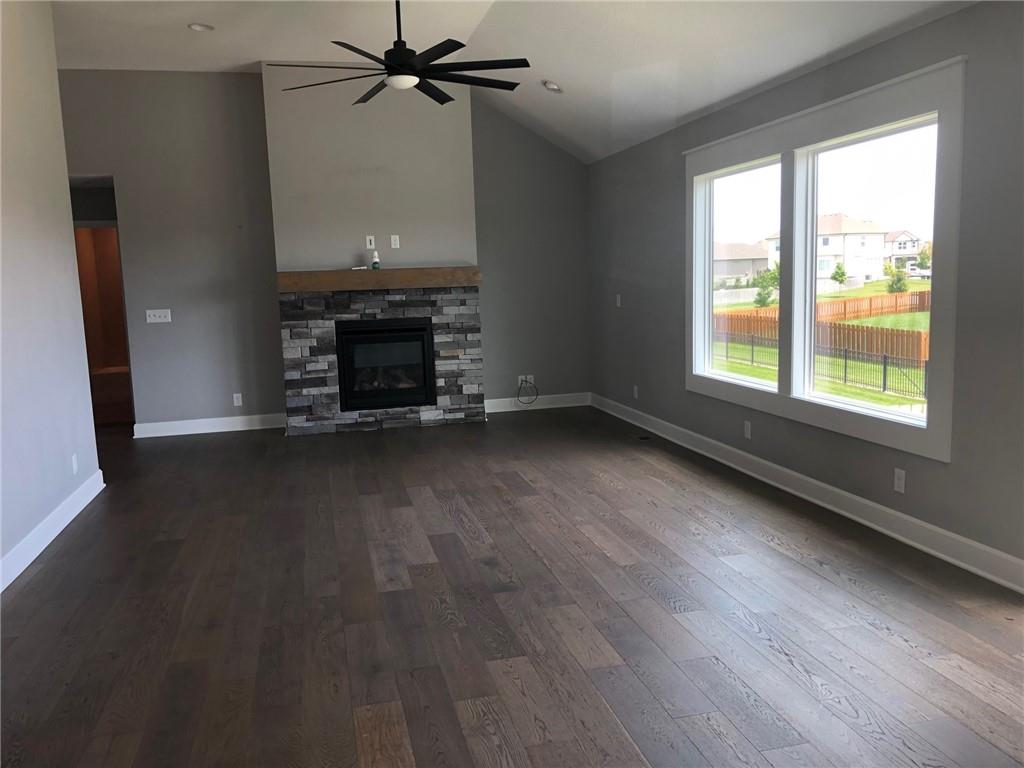 Photo 4 of 1483 N 162nd Court