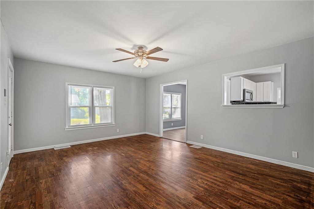 Photo 5 of 205 N Independence Street