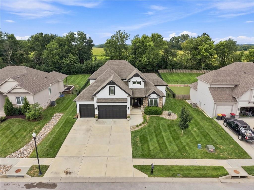 Photo 6 of 921 Foxglove Lane