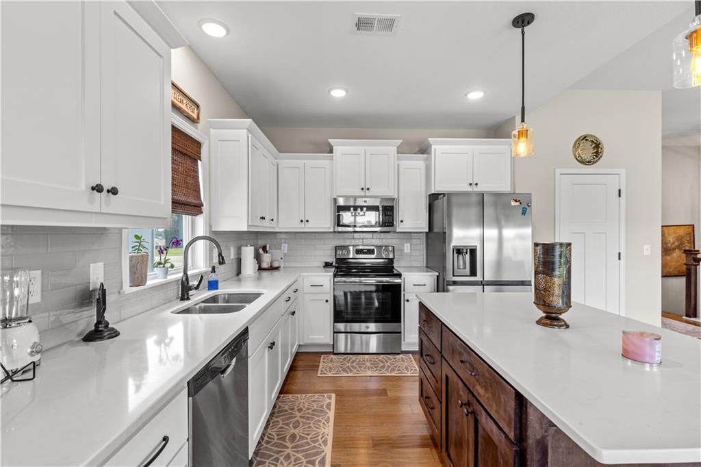Photo 3 of 4904 N 126th Street