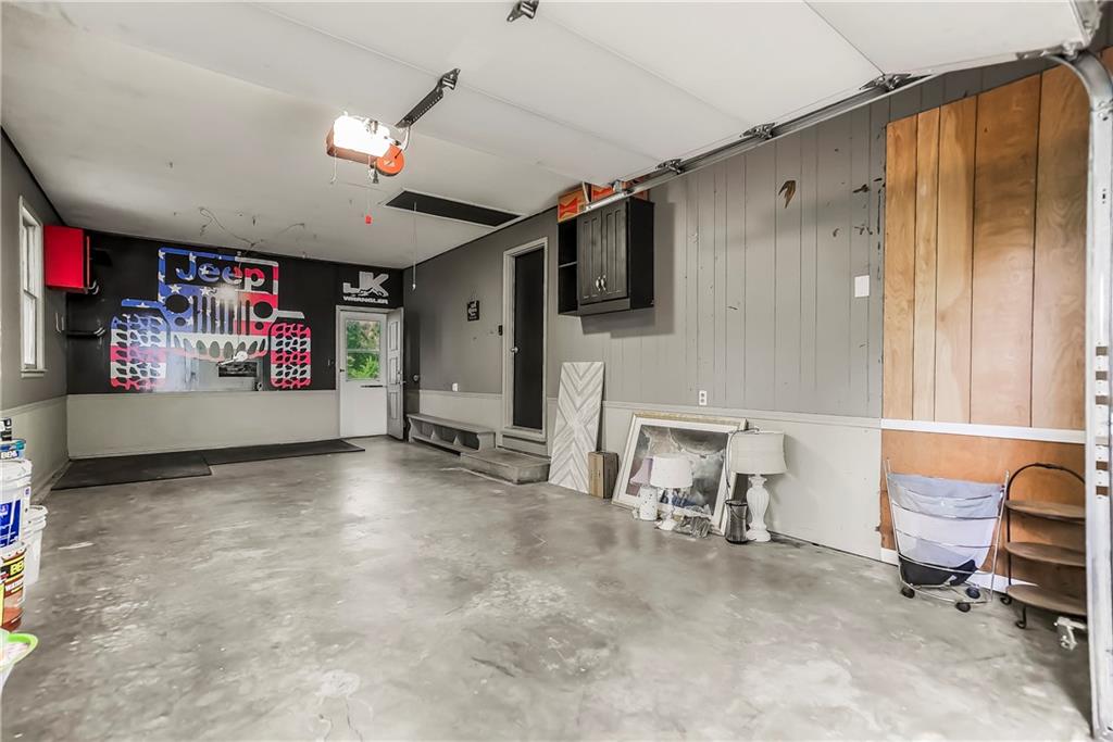Photo 4 of 305 S Berkley Street