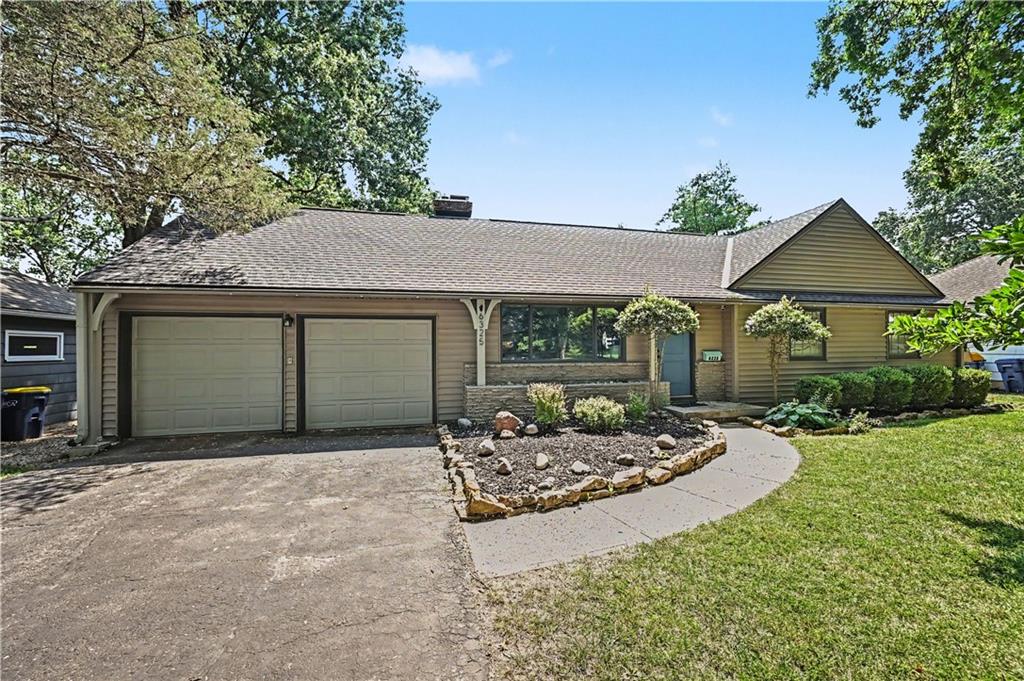 Photo of 6325 Maple Drive