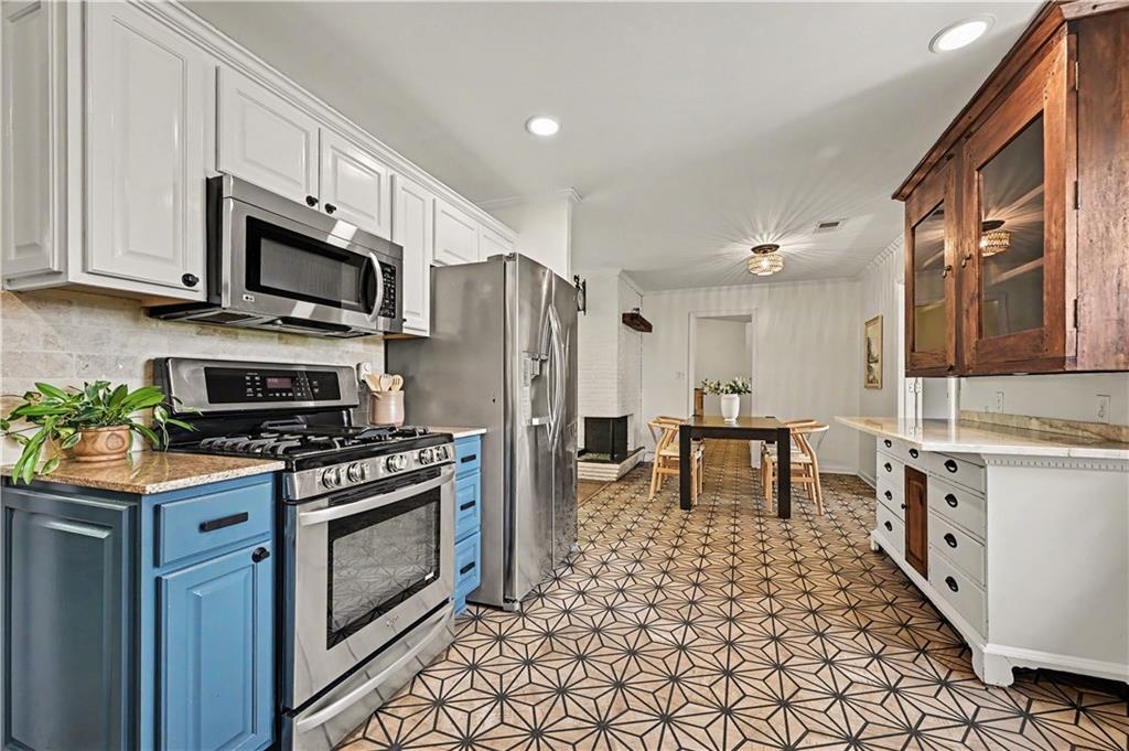Photo 7 of 6325 Maple Drive