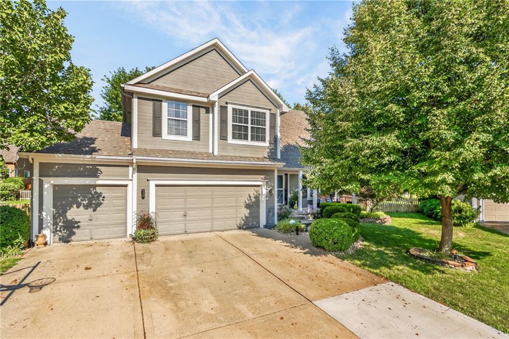 Photo of 2501 SW Blazing Star Place