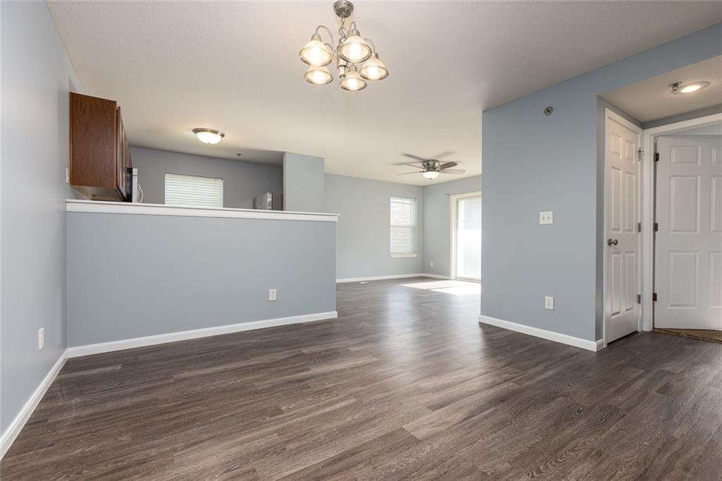 Photo 3 of 8111 N LAWNDALE Avenue #1C