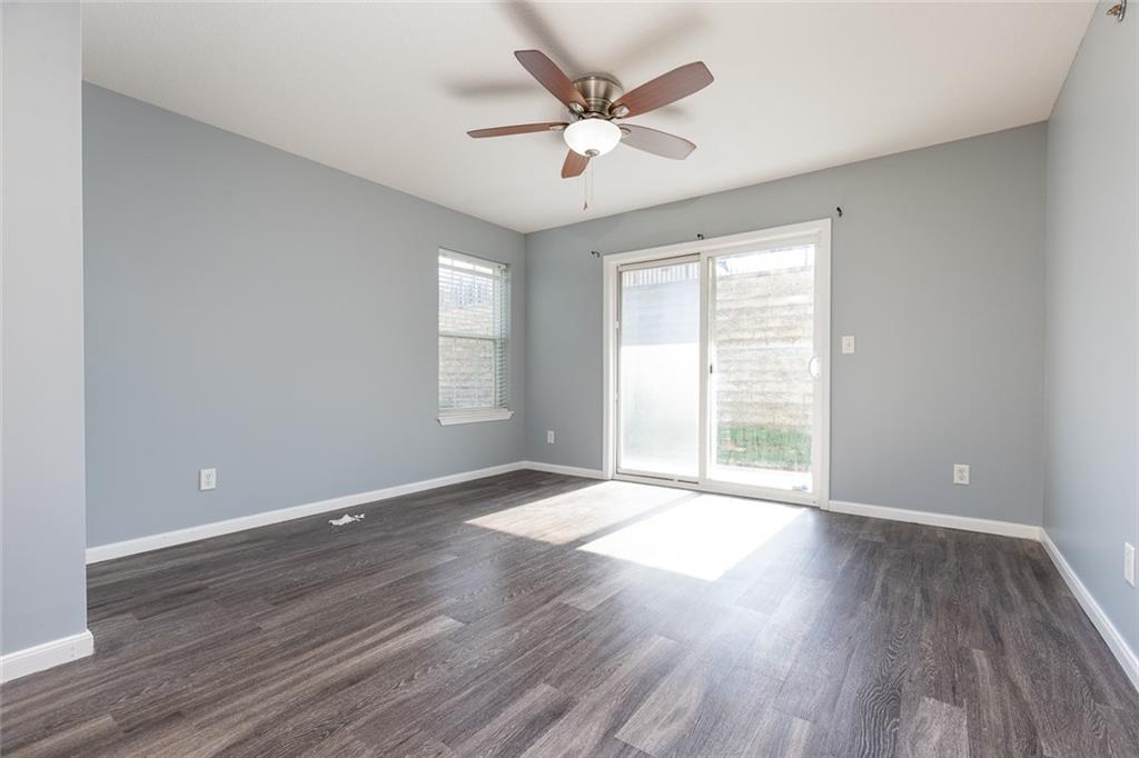 Photo 6 of 8111 N LAWNDALE Avenue #1C