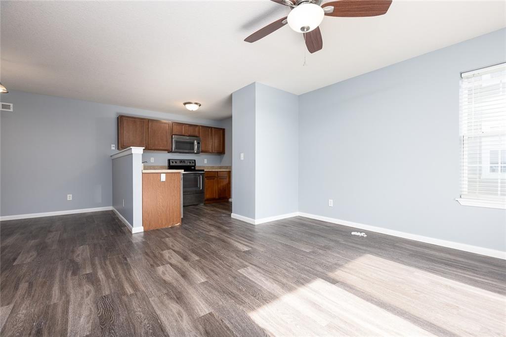 Photo 7 of 8111 N LAWNDALE Avenue #1C