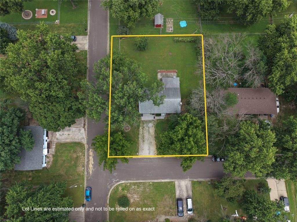 Photo 5 of 901 E Willow Street