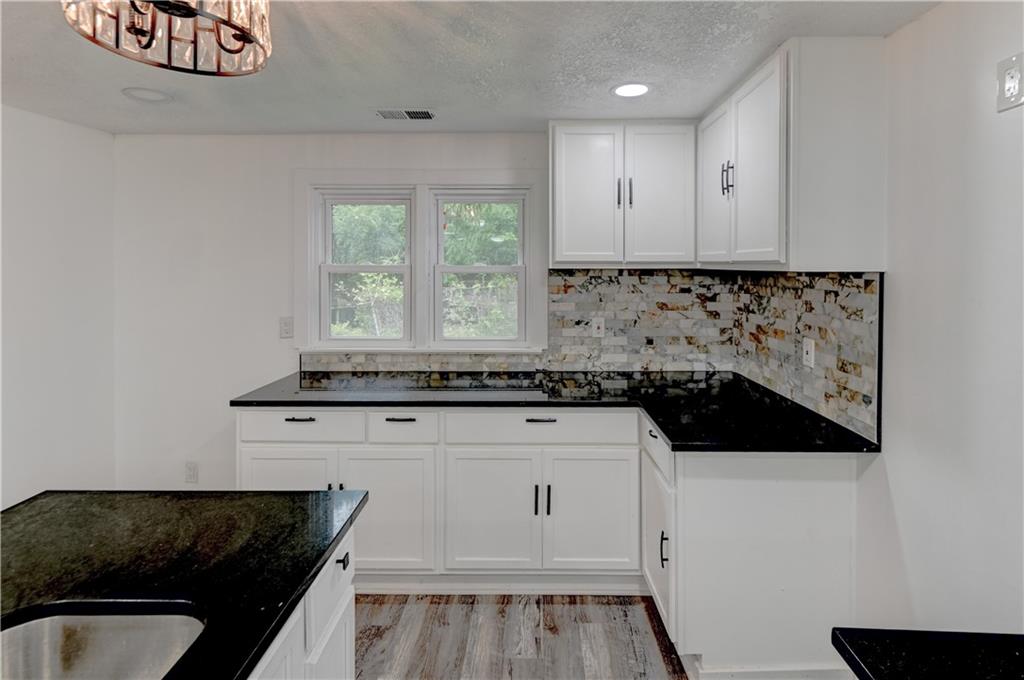 Photo 3 of 2618 N 51st Street