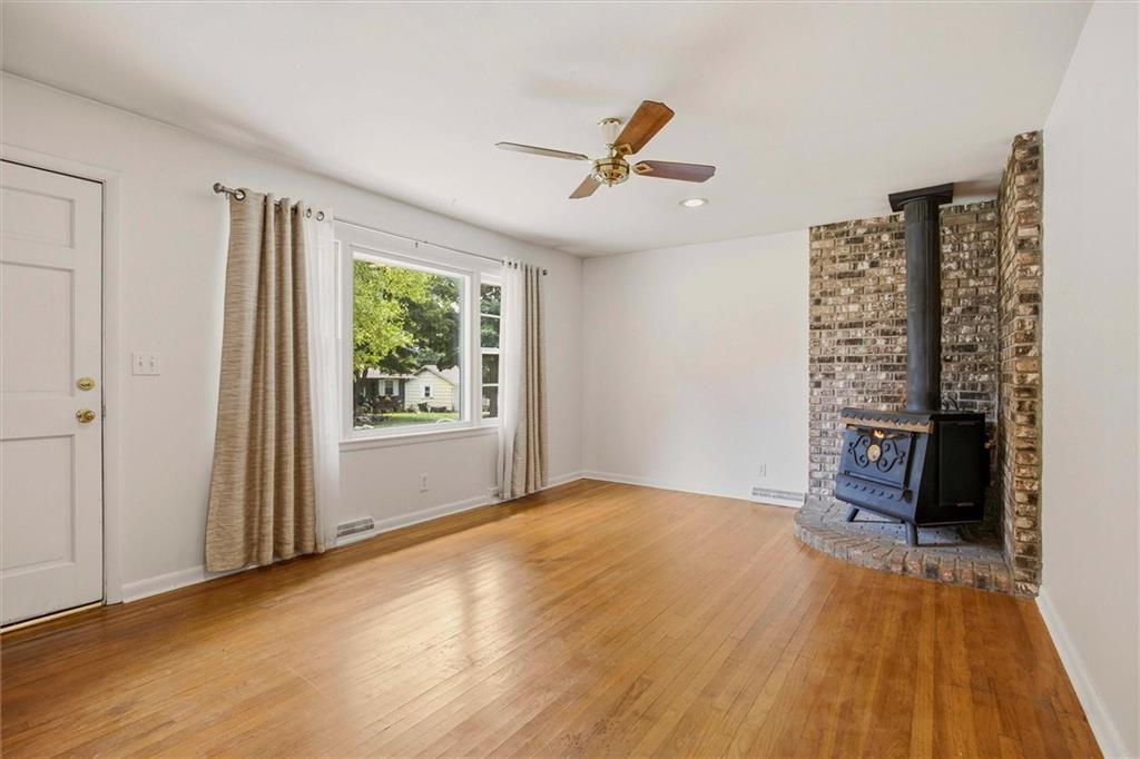 Photo 3 of 2500 Hillside Drive