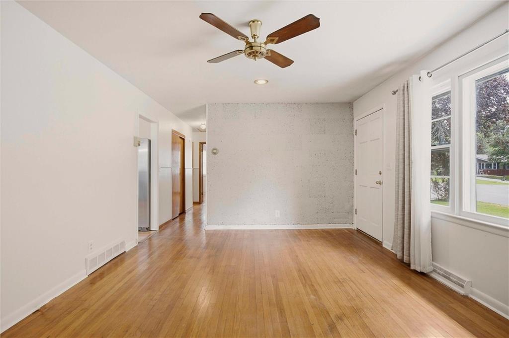 Photo 4 of 2500 Hillside Drive