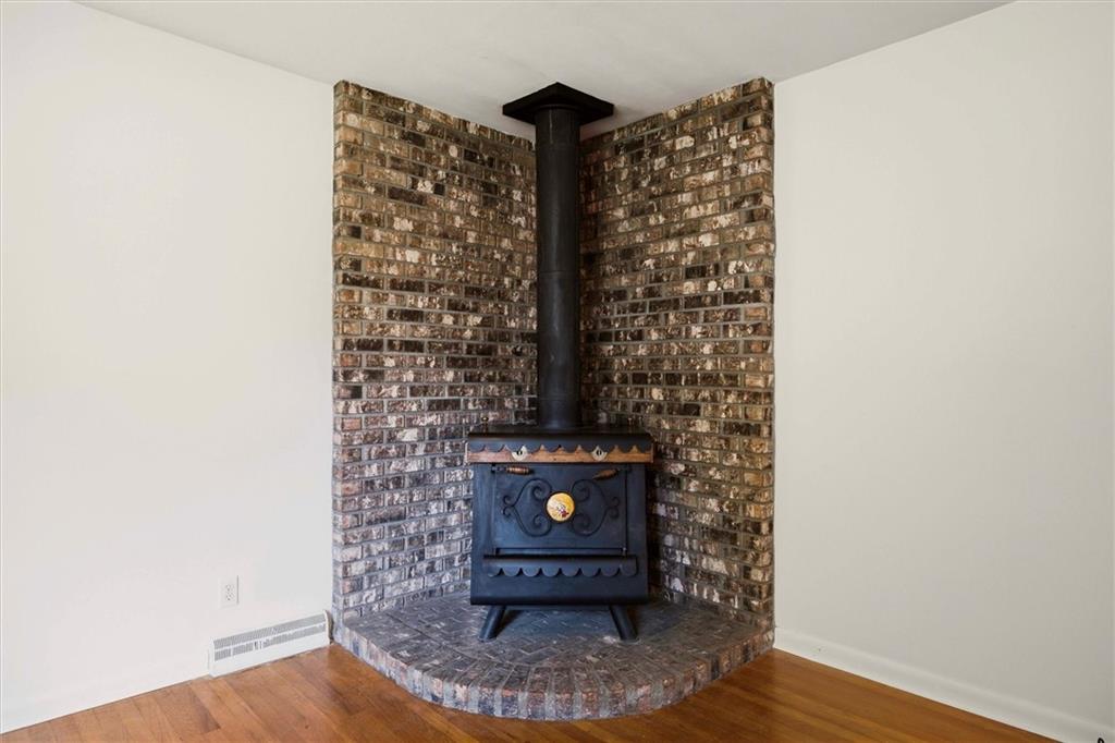 Photo 5 of 2500 Hillside Drive